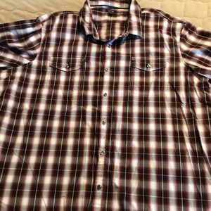 Men’s short sleeved button down